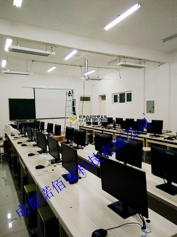 化工仿真實(shí)訓(xùn)室